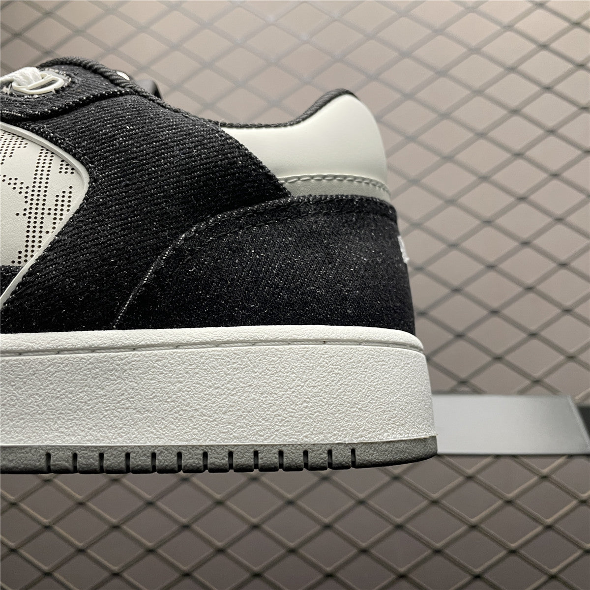 Dior B27