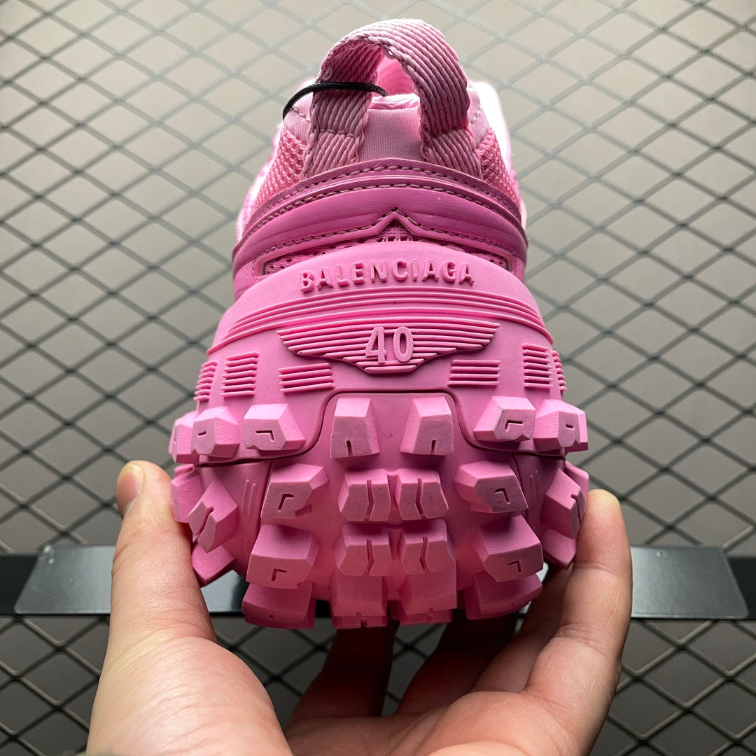 Balenciaga defender