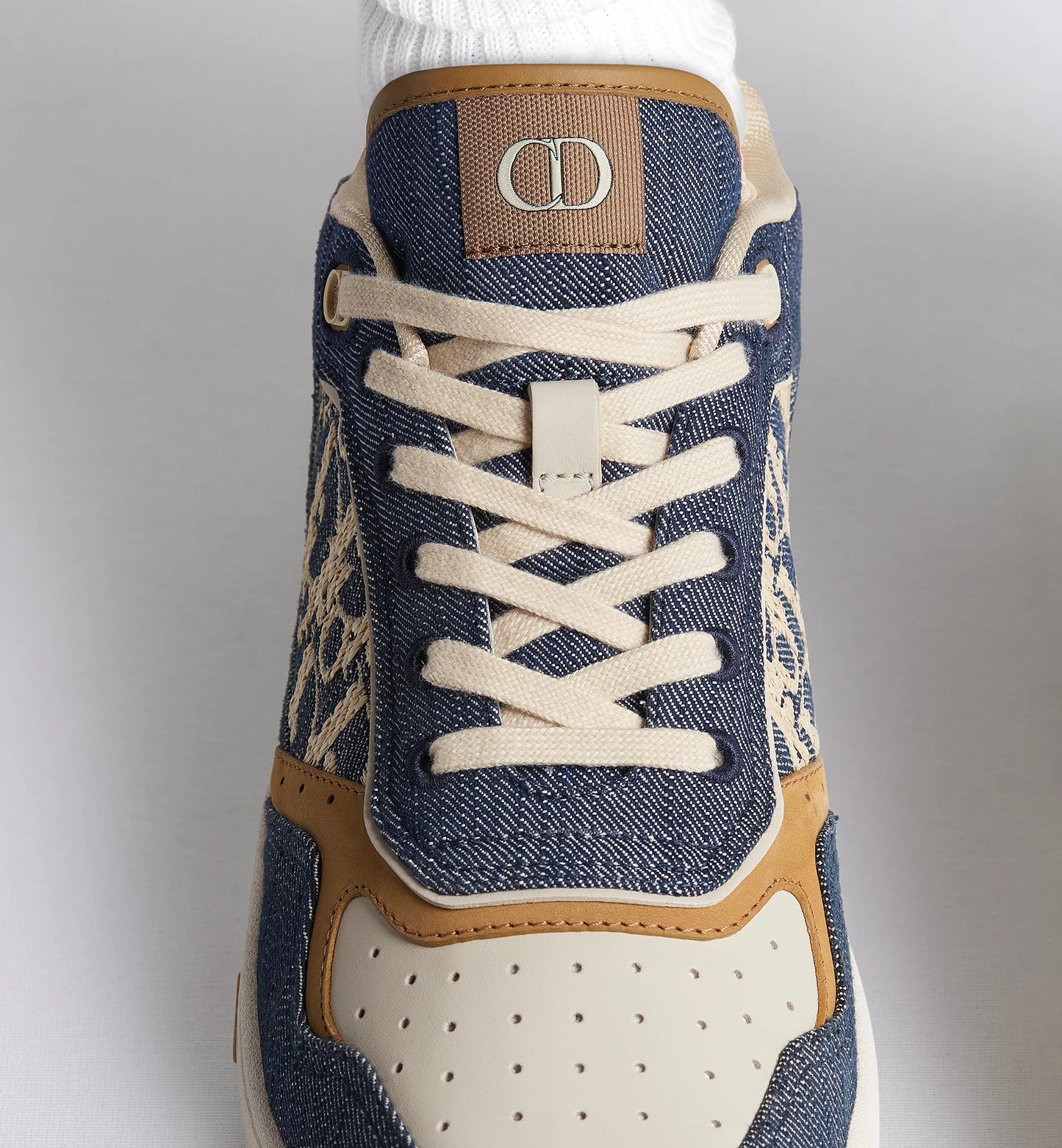 B27 Uptown Low-Top Sneaker